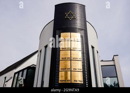 Speyer, Germany. 27th July, 2021. The synagogue 'Beith Shalom' in the city centre. Unesco has designated the Jewish cultural heritage in Mainz, Speyer and Worms as a new World Heritage Site. Credit: Uwe Anspach/dpa/Alamy Live News Stock Photo