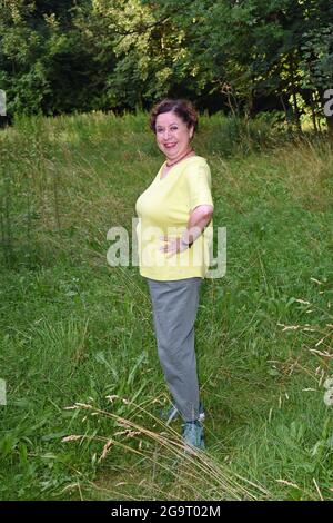 Munich, Germany. 27th July, 2021. The actress and comedian Franziska Traub before the photo rehearsal for the play 'Ungeheuer heiß' in the open-air theatre in the guest garden Siebenbrunn. Credit: Ursula Düren/dpa/Alamy Live News Stock Photo
