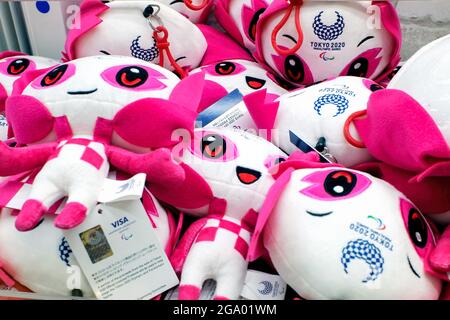 Tokyo, Japan. 28th July, 2021. The Tokyo 2020 Paralympic mascot's name is Someity, a huge favorite crane game in the game corner of Shinjuku, Tokyo. Credit: SOPA Images Limited/Alamy Live News Stock Photo