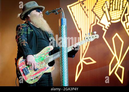 Clisson June 2019 Dusty Hill playing at the HellFest festival Billy Gibbons and Frank Beard ( ZZ Top ) Anniversary Tour © Andrea Ripamonti / Alamy Stock Photo