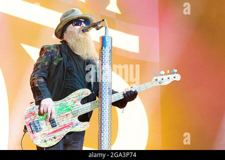 Clisson June 2019 Dusty Hill playing at the HellFest festival Billy Gibbons and Frank Beard ( ZZ Top ) Anniversary Tour © Andrea Ripamonti / Alamy Stock Photo