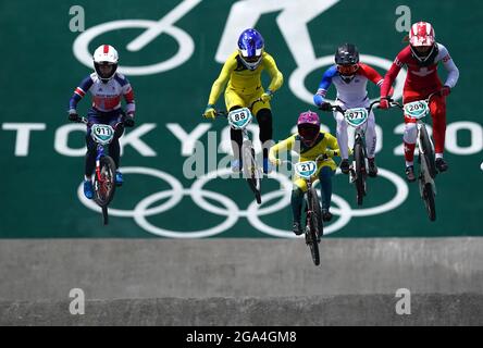 Great Britain's Bethany Shriever (left) in the Women's BMX Racing Quarterfinals Run 3 Heat 3 at Ariake Urban Sports Park on the sixth day of the Tokyo 2020 Olympic Games in Japan. Picture date: Thursday July 29, 2021. Stock Photo