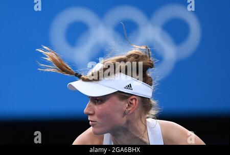 Tokio, Japan. 29th July, 2021. Tennis: Olympics, Preliminary, Singles, Women, Semifinals, Bencic (Switzerland) - Rybakina (Kazakhstan) at Ariake Tennis Park. Elena Rybakina in action. Credit: Marijan Murat/dpa/Alamy Live News Stock Photo