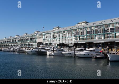 Sydney, Australia. Thursday 29th July 2021. General views of Finger Wharf, Woolloomooloo, very empty. Lockdown restrictions for greater Sydney have been extended by four weeks to August 28th due to the Delta Variant spreading. Credit: Paul Lovelace/Alamy Live News Stock Photo