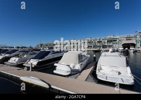 Sydney, Australia. Thursday 29th July 2021. General views of Finger Wharf, Woolloomooloo, very empty. Lockdown restrictions for greater Sydney have been extended by four weeks to August 28th due to the Delta Variant spreading. Credit: Paul Lovelace/Alamy Live News Stock Photo