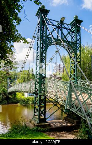 SHREWSBURY, SHROPSHIRE, UK - JULY 13 : View of Porthill Bridge in Shrewsbury, Shropshire, England, on July 13, 2021. Two unidentified people Stock Photo