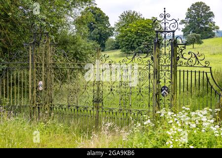 HANMER, CLWYD, WALES - JULY 10 : Gates to Gredington Park in Hanmer, Wales on July 10, 2021 Stock Photo