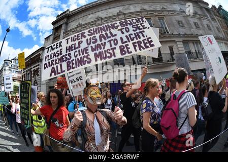 The Official Animal Rights March, London, 2018. Activists marching through UK’s capital city on 25th August 2018 Stock Photo