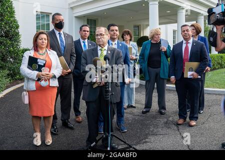 Washington, Vereinigte Staaten. 29th July, 2021. United States Representative Jerrold Nadler (Democrat of New York), Chairman, US House Judiciary Committee and other Democratic leaders address reporters after meeting with President Joe Biden and Vice President Kamala Harris on DACA in the White House July 29, 2021. Credit: Ken Cedeno/Pool via CNP/dpa/Alamy Live News Stock Photo