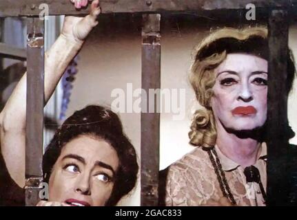 WHATEVER HAPPENED TO BABY JANE ? 1962 Warner Bros Pictures film with Joan Crawford at left and Bette Davis Stock Photo