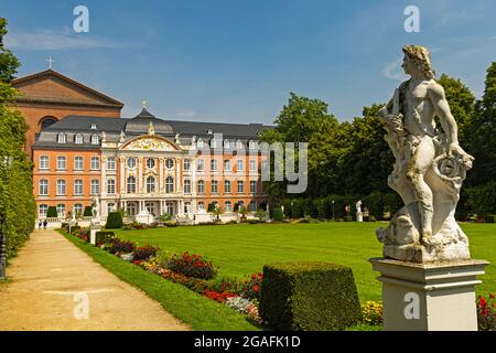 electoral prince palace and garden in Trier Stock Photo