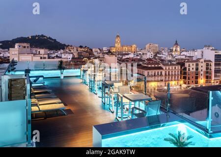 Hotel Dachterasse, Blick auf die Altstadt von Malaga, Costa del Sol, Provinz Malaga, Andalusien, Spanien, Europa, Stock Photo