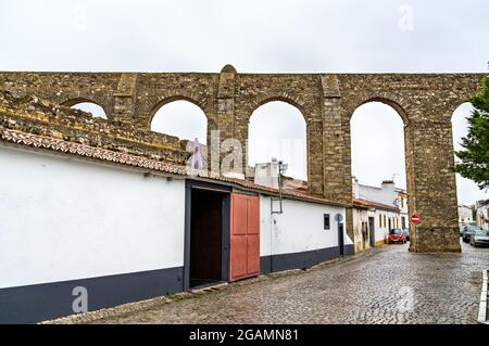 Agua de Prata Aqueduct in Evora, Portugal Stock Photo