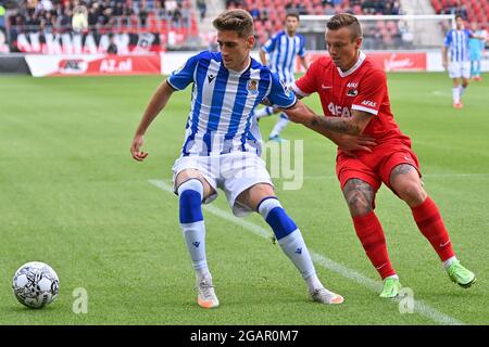 ALKMAAR, NETHERLANDS - JULY 31: Robert Navarro of Real Sociedad, Jordy Clasie of AZ during the Pre Season Friendly match between AZ and Real Sociedad at the AFAS Stadion on July 31, 2021 in Alkmaar, Netherlands (Photo by Patrick Goosen/Orange Pictures) Stock Photo