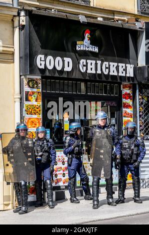 Paris, France. 01st Aug, 2021. Several thousand people gathered to demonstrate against the health pass (Pass Sanitaire). There were clashes with the police. Paris, France, on July 31, 2021. Photo by Kelly Linsale /BePress/ABACAPRESS.COM Credit: Abaca Press/Alamy Live News Stock Photo