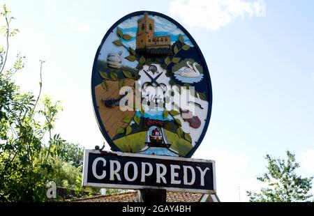 Cropredy village sign, Oxfordshire, England, UK Stock Photo