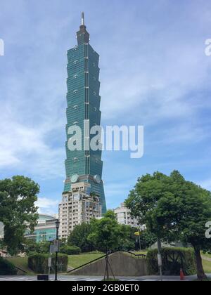 Taipei, Taiwan - July 7, 2015: View of  Taipei 101 tower, the Taipei World Financial Center, is a super tall skyscraper in Taipei, Taiwan. Stock Photo