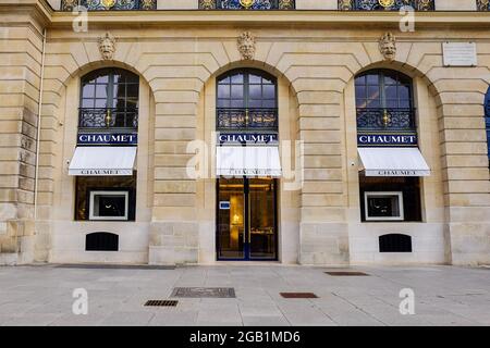 Paris, France. 29th July, 2021. A Chaumet jewelry store on Place Vendome in Paris.A robbery took place in one of the Parisian boutiques of the jeweler Chaumet, near the Champs-…lysees in Paris. The man, who came by an electronic-scooter, seized a booty valued between 2 and 3 million euros ($2.4-$3.6 million). Two suspects were arrested two days later on a motorway rest area, a significant part of the loot was found on them. Credit: SOPA Images Limited/Alamy Live News Stock Photo