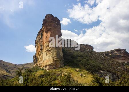 Looking up at the Brandwag, the iconic Sandstone Buttress in the Golden Gate Highlands National Park, in the Free State Drakensberg Mountains of South Stock Photo