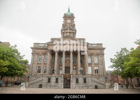 Birkenhead Town Hall Stock Photo