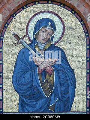 VIENNA, AUSTIRA - JULI 5, 2021: The mosaic of Mary of Sorrow on the facade of St. Anthony church from begin of 20. cent.. Stock Photo