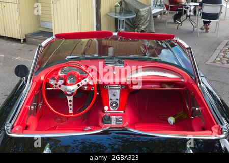 The interior of a vintage 1959 Corvette Convertible Stock Photo - Alamy