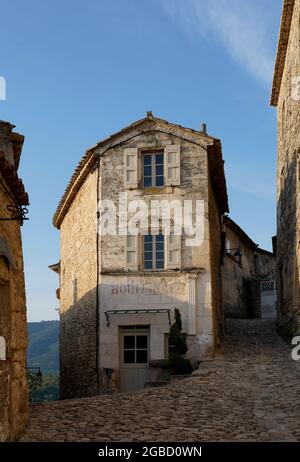 Early morning walk in Lacoste, Provence Stock Photo