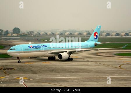 Korean Air (is the largest airline of Korea), Airbus A330-300 airplane Stock Photo