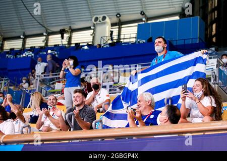 TOKYO, JAPAN - AUGUST 4: Staff, supporters of Greece celebrating victory during the Tokyo 2020 Olympic Waterpolo Tournament Men Quarterfinal match between Team Greece and Team Montenegro at Tatsumi Waterpolo Centre on August 4, 2021 in Tokyo, Japan (Photo by Marcel ter Bals/Orange Pictures) Stock Photo