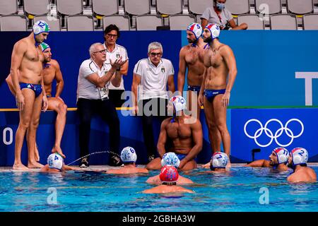 TOKYO, JAPAN - AUGUST 4: Vincenzo Dolce of Italy, Niccolo Figari of Italy, Pietro Figlioli of Italy, Head Coach Allessandro Campagna of Italy, Amedeo Pomilio of Italy, Allessandro Velotto of Italy, Michael Bodegas of Italy Gonzalo Echenique of Italy, Nicholas Presciutti of Italy, Stefano Luongo of Italy, Vincenzo Renzuto of Italy during the Tokyo 2020 Olympic Waterpolo Tournament Men Quarterfinal match between Team Italy and Team Serbia at Tatsumi Waterpolo Centre on August 4, 2021 in Tokyo, Japan (Photo by Marcel ter Bals/Orange Pictures) Stock Photo