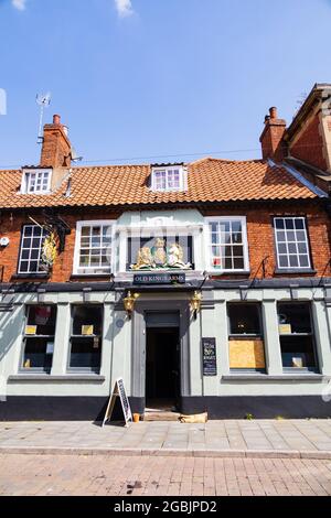 The Old Kings Arms public house, Kirk Gate, Newark on Trent, Nottinghamshire, England. Stock Photo