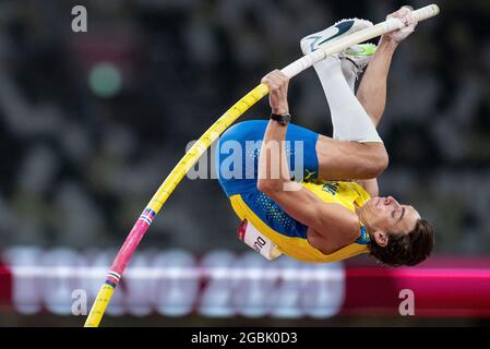 Armand Duplantis of Sweden winner of the gold medal in the Men's Pole Vault Final during the Athletics events of the Tokyo 2020 Olympic Games at the Olympic Stadium in Tokyo, Japan, 03 August 2021.  (c) Björn Larsson Rosvall / TT / kod 9200 Stock Photo