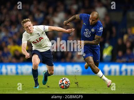 Chelsea's Kenedy (right) and Tottenham Hotspur's Oliver Skipp battle for the ball during The Mind Series match at Stamford Bridge, London. Picture date: Wednesday August 4, 2021. Stock Photo