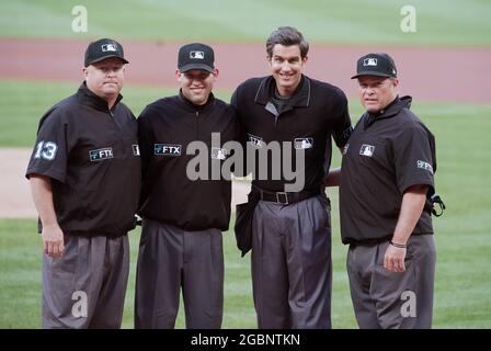 St. Louis, United States. 04th Aug, 2021. Major League Umpires (L