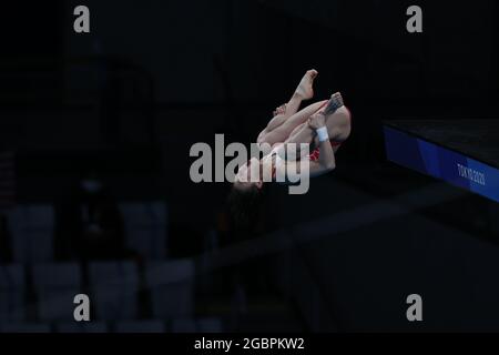 Tokyo, Japan. 05th Aug, 2021. Swimming: Olympics, water diving - high diving 10m, women, final at Tokyo Aquatics Centre. Chen Yuxi from China in action. Credit: Oliver Weiken/dpa/Alamy Live News Stock Photo