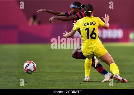 KASHIMA, JAPAN - AUGUST 5: Crystal Dunn of the United States and Hayley Raso of Australia during the Tokyo 2020 Olympic Womens Football Tournament Bronze Medal match between Australia and United States at Ibaraki Kashima Stadium on August 5, 2021 in Kashima, Japan (Photo by Pablo Morano/Orange Pictures) Credit: Orange Pics BV/Alamy Live News Stock Photo