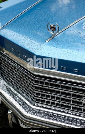 Cadillac Eldorado,General Motors (Cadillac),car, american dream, 7,8 Litre, 500 cubic inch V-8 engine,1976 Cadillac Coupe deVille d'Elegance Stock Photo