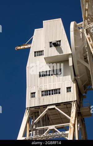 UK, England, Cheshire, Goostrey, University of Manchester, Jodrell Bank, the Lovell Radio Telescope, covered tower top containing the dish tilting mec Stock Photo
