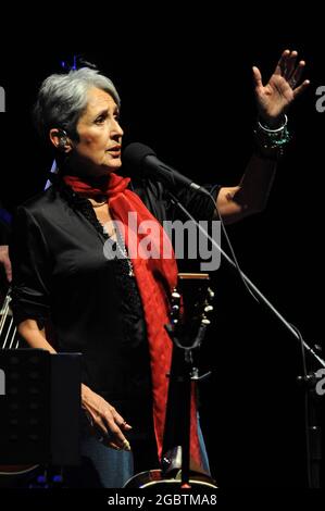 Milan Italy 2008-10-02 : Joan Baez live concert at the Smeraldo Theater Stock Photo