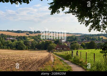 Old Amersham in the Chiltern Hills, Buckinghamshire, Southern England, viewed from the north Stock Photo