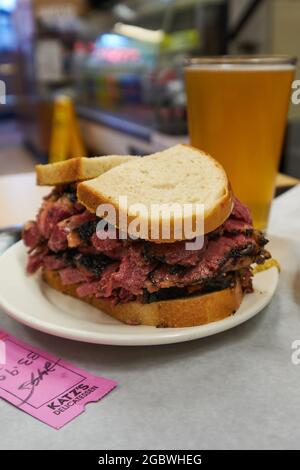 Pastrami sandwich at the table of the Katz's Deli in Manhattan, New York Stock Photo