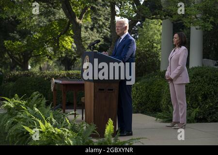 Washington, United States. 05th Aug, 2021. President Joe Biden delivers remarks before signing H.R. 3325 into law in the Rose Garden of the White House in Washington, DC, on Thursday, August 5, 2021. The Act will award four congressional gold medals to the United States Capitol Police and those who protected the U.S. Capitol on January 6. Photo by Sarah Silbiger/UPI Credit: UPI/Alamy Live News Stock Photo