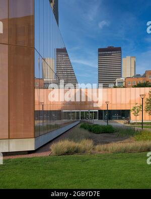 Des Moines Central Library with reflection from the Ruan Center in Des Moines, Iowa Stock Photo