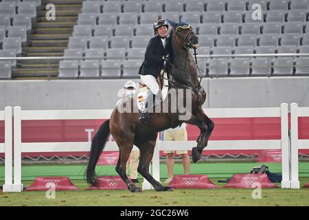 Annika SCHLEU (GER) on the horse SAINT BOY, refusal, the horse shies, desperate, desperation, show jumping, Riding Show Jumping, modern pentathlon individual of women, womenÕs individual, modern pentathlon, on August 6th, 2021. Olympic Summer Games 2020, from 23.07. - 08.08.2021 in Tokyo/Japan. Stock Photo