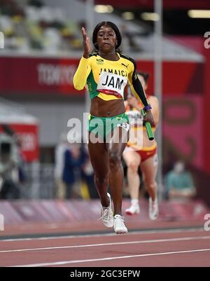 Tokyo, Japan. 6th Aug, 2021. Shericka Jackson of Jamaica competes during the Women's 4x100m Final at the Tokyo 2020 Olympic Games in Tokyo, Japan, Aug. 6, 2021. Credit: Jia Yuchen/Xinhua/Alamy Live News Stock Photo