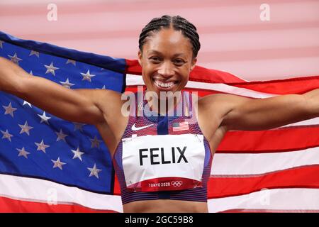 Tokyo, Japan. 6th Aug, 2021. Allyson Felix (USA) celebrates winning her tenth Olympic Games medal Athletics : Women's 400m Final during the Tokyo 2020 Olympic Games at the National Stadium in Tokyo, Japan . Credit: YUTAKA/AFLO SPORT/Alamy Live News Stock Photo