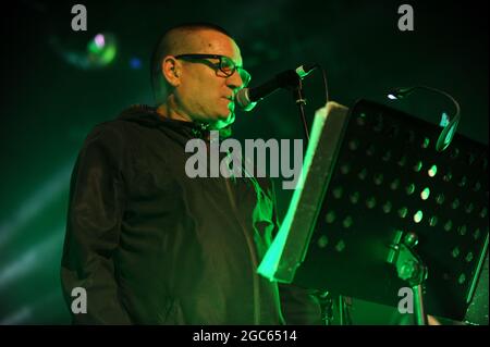 Paul Heaton and Jacqui Abbot Performing at Sheffield Academy 02 , Sheffield Stock Photo