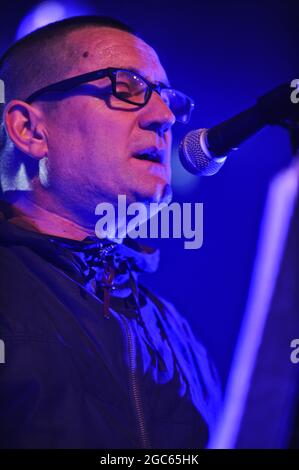 Paul Heaton and Jacqui Abbot Performing at Sheffield Academy 02 , Sheffield Stock Photo