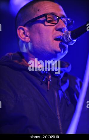 Paul Heaton and Jacqui Abbot Performing at Sheffield Academy 02 , Sheffield Stock Photo