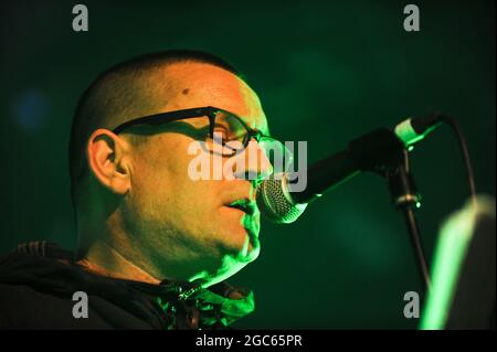 Paul Heaton and Jacqui Abbot Performing at Sheffield Academy 02 , Sheffield Stock Photo